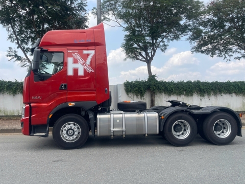 XE ĐẦU KÉO CHENGLONG 2 CẦU H7 PRO 450HP