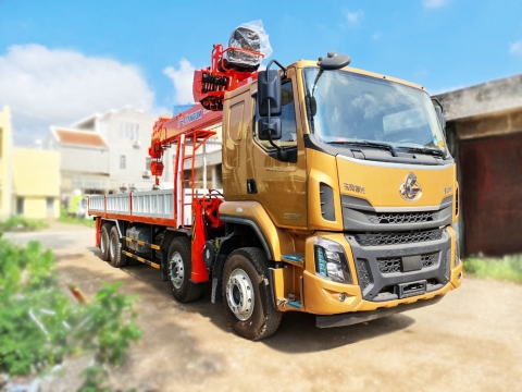 XE CHENGLONG 4 CHÂN H5 GẮN CẨU KANGLIM 12 TẤN