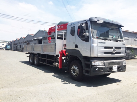 XE TẢI CHENGLONG 3 CHÂN GẮN CẨU UNIC 5 TẤN
