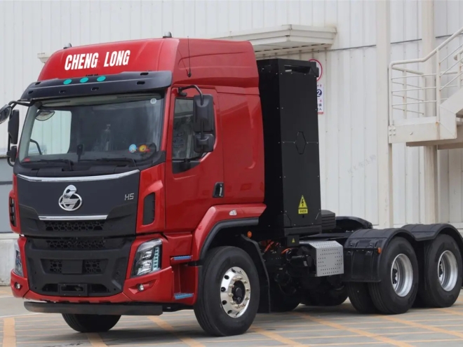 XE ĐẦU KÉO ĐIỆN CHENGLONG 6X4 H5EV