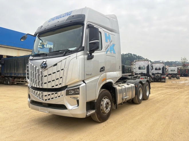 Xe đầu kéo Chenglong 2 CẦU HK 470Hp