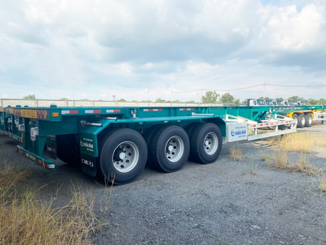 MÓC XƯƠNG CIMC 45 FEET 10 GÙ LỐP 11 VÀ 12 GÙ LỐP 12 NĂM 2025