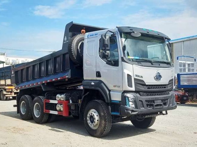 XE BEN 3 CHÂN CHENGLONG - CẦU DẦU