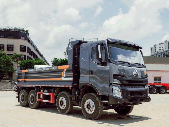 XE BEN 4 CHÂN CHENGLONG H7 350HP THÙNG 14M3 CẦU DẦU