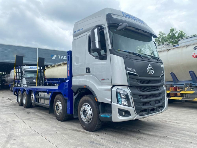 XE NÂNG ĐẦU CHỞ MÁY CÔNG TRÌNH CHENGLONG 5 CHÂN