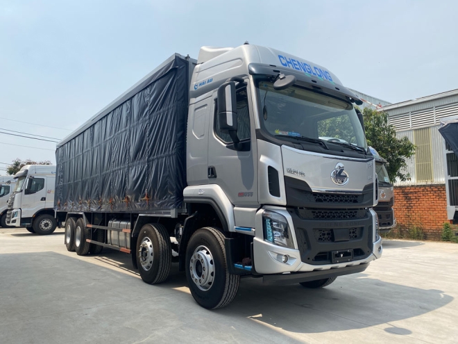 XE TẢI 4 CHÂN CHENGLONG H5 THÙNG KÍN CÁNH DƠI 9.9M TẢI 17.6 TẤN