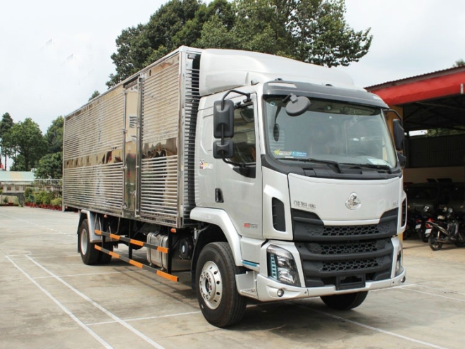 XE TẢI CHENGLONG M3 THÙNG KÍN BỬNG NÂNG 8.1M CÔNG SUẤT 200PS